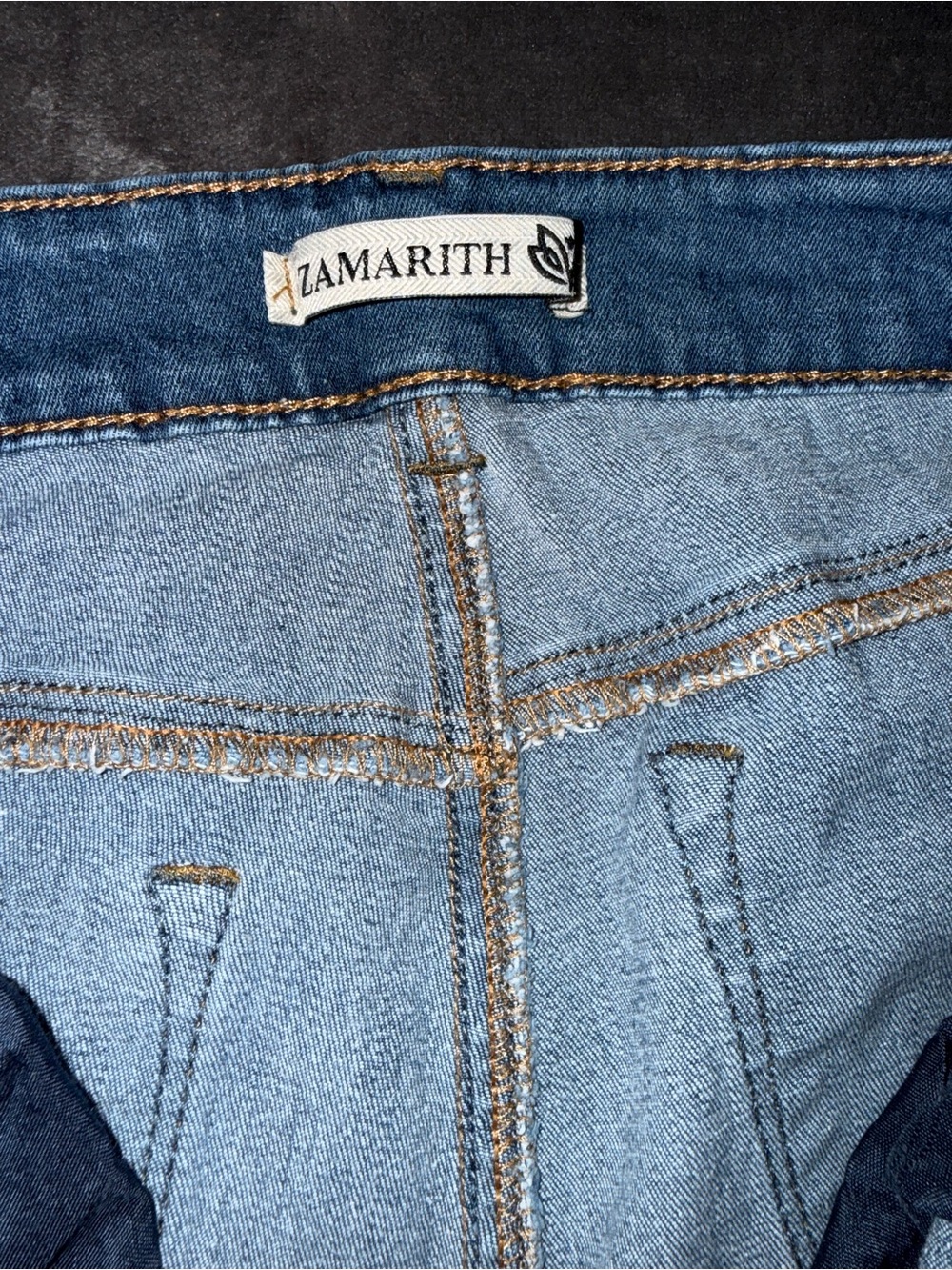 Amarith Women’s Distressed Denim Bermuda Shorts Rolled Hem Blue Size L - Picture 5 of 6
